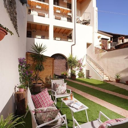 Apartments Villa Bougainville ซานเฟลีเช เดล เบนาโก ภายนอก รูปภาพ